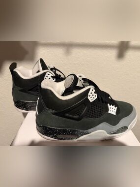 Air Jordan Retro “Fear” 4s
